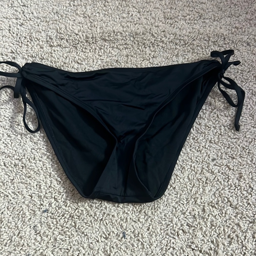 black bikini bottoms size medium